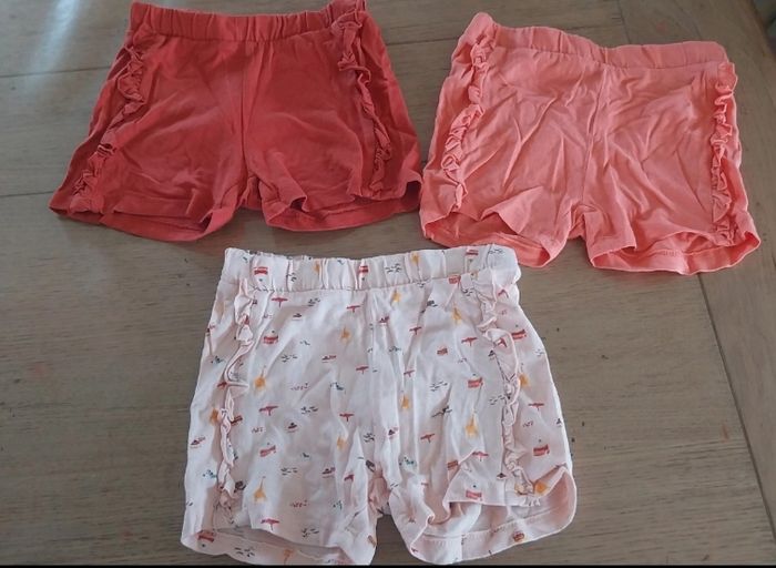 Lot de 7 shorts été fille 3ans en bon état - photo numéro 4