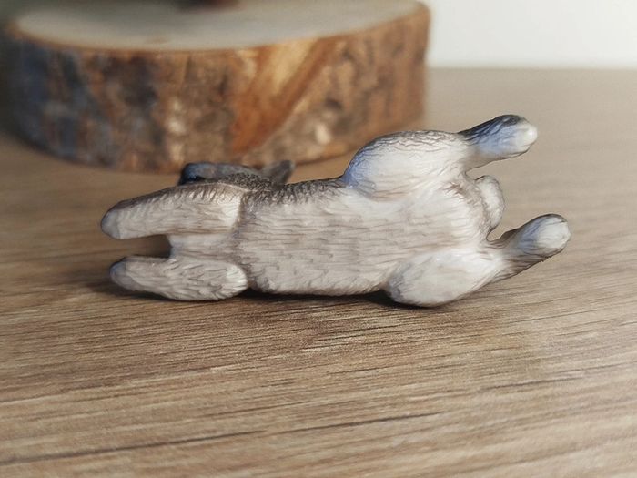 Figurine lapin couché gris Animal de la ferme - photo numéro 4