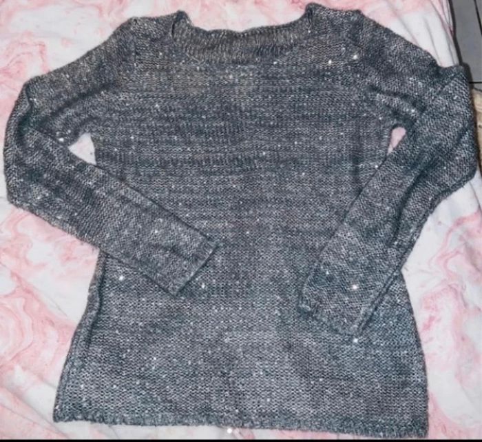 Pull gris argenté à sequin taille xs idéale pour les fêtes ou noel