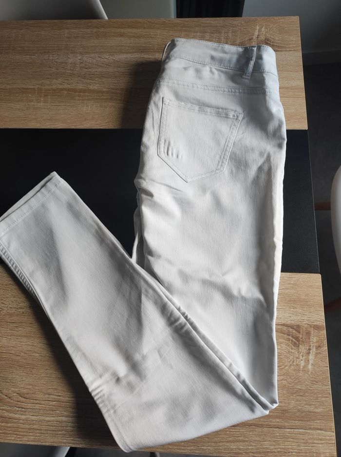 Pantalon blanc - photo numéro 2