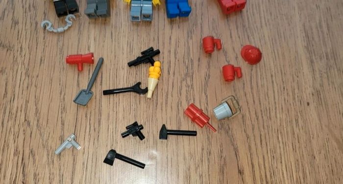 Lot 10 figurines LEGO Et accessoires - photo numéro 3