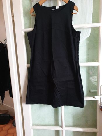 Robe noire neuf sans étiquette