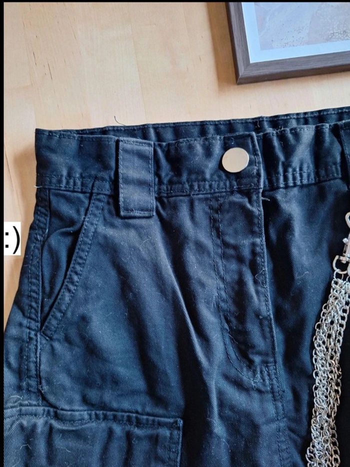 Jupe courte pour Femme taille XS Marque Bershka très bon état - photo numéro 3