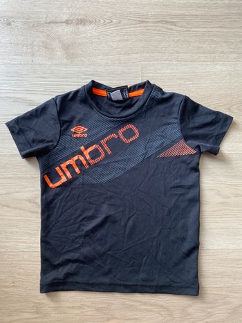 Tee shirt UMBRO 6 ans