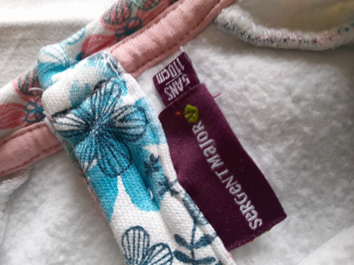 Sweat à fleurs - photo numéro 3