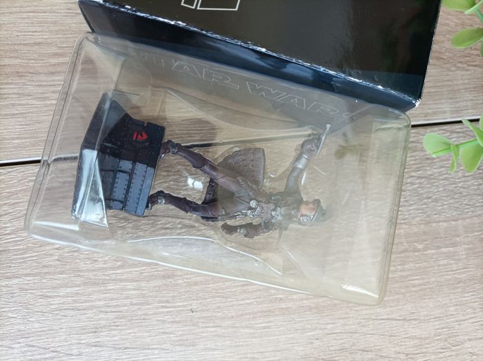 Figurine Zam Wesell pièce d'échecs star wars Altaya - photo numéro 3