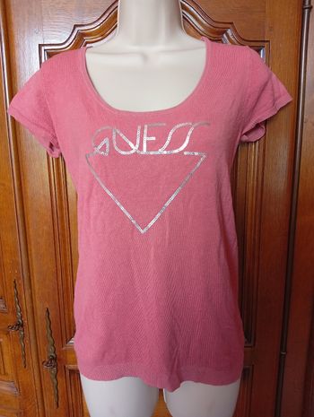 Pull guess manches courtes taille M 