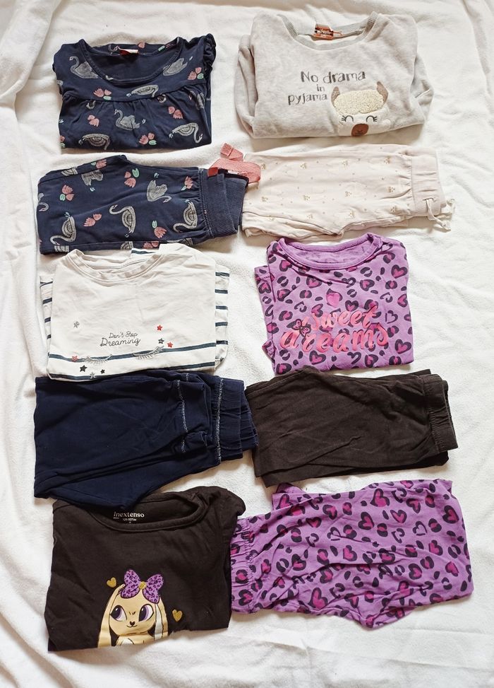 Lot de 5 pyjamas taille 4 ans