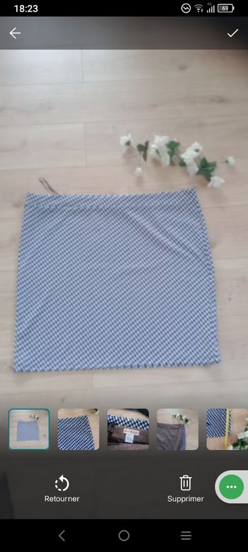 Jupe courte 54 motif  bleu marine et blanc c75
