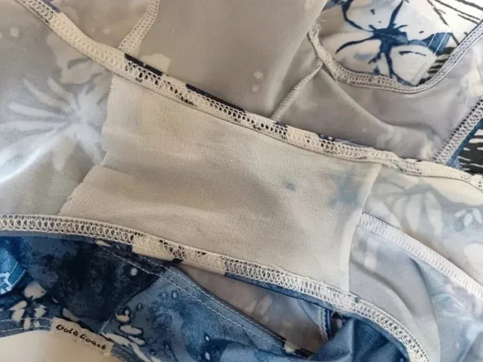 Maillot de bain une pièce bleu fleuri - photo numéro 6