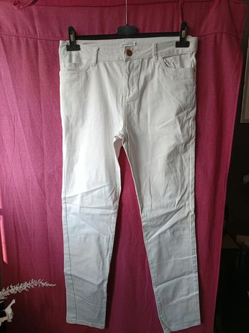 Jeans taille 42 de chez Gémo très peu porté