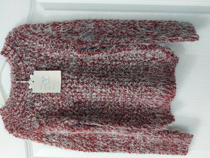 beau pull bordeaux col rond 4 ans