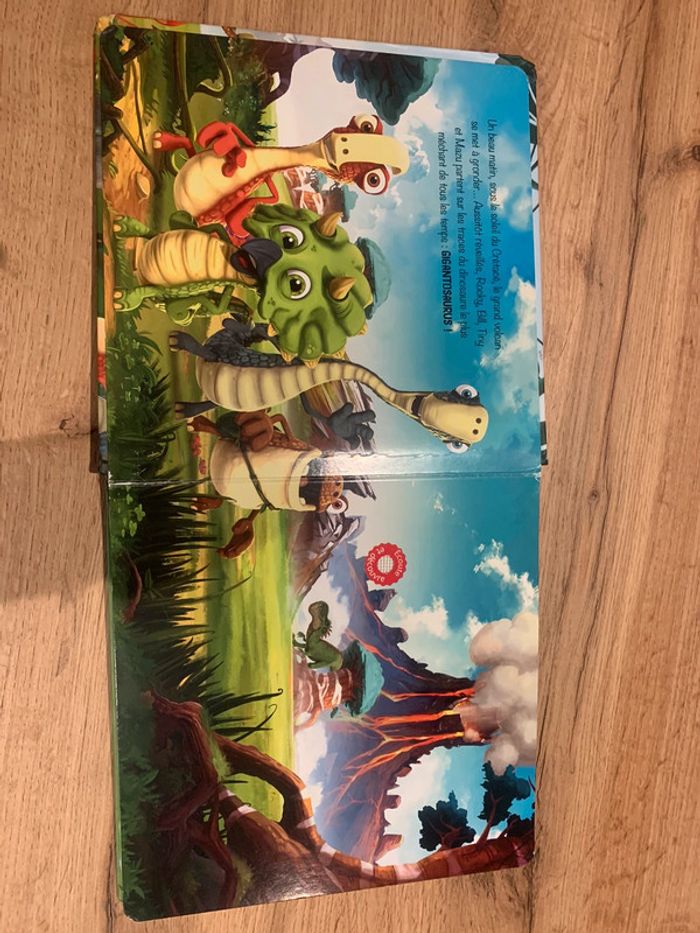 Livre son Gigantosaurus - photo numéro 2