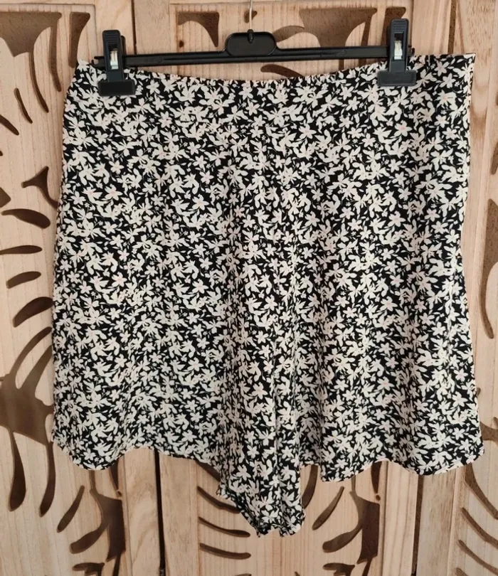 Short fluide imprimé fleuri T 46 New look Curves