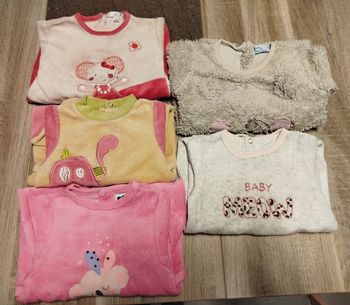 Lot de pyjamas taille 3 mois