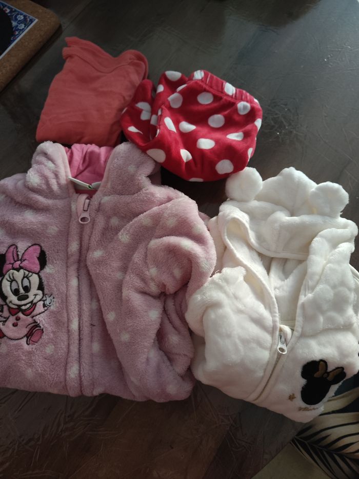 Lot vêtements 3 mois  fille