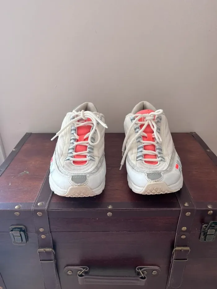 Baskets Fila blanches 40 - photo numéro 4