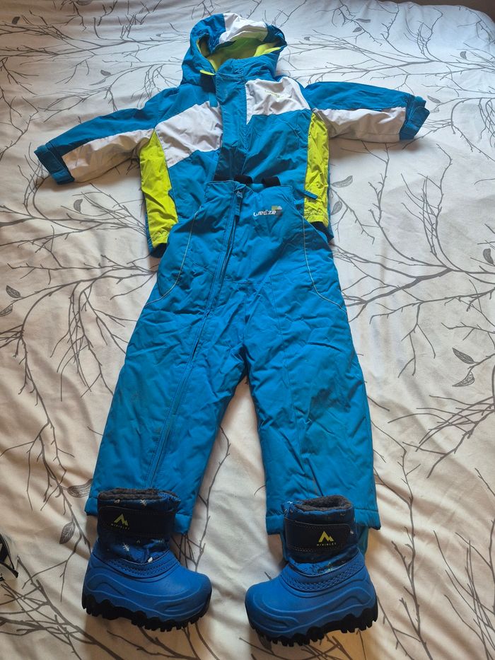 Lot combinaison + bottes de ski