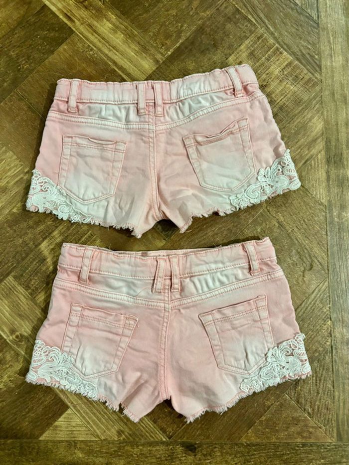Shorts rose jumelles 4/5ans - photo numéro 2