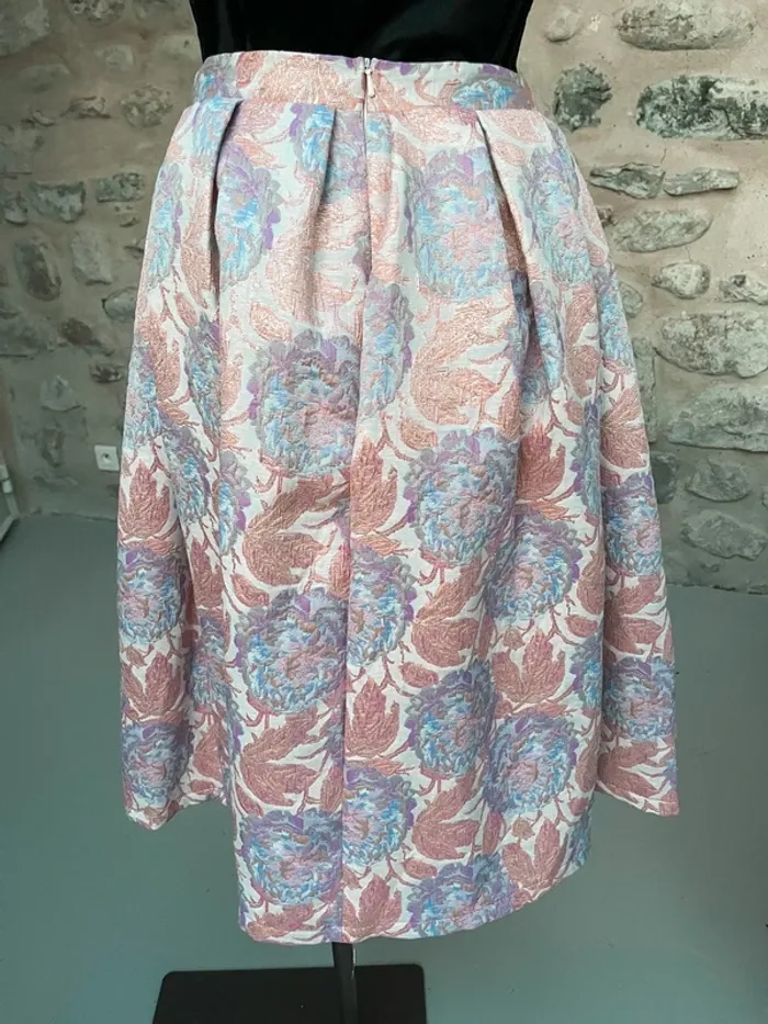 Liquorish - Jupe longue de bal de promo plissée à motif floral en jacquard pastel princesse - photo numéro 4