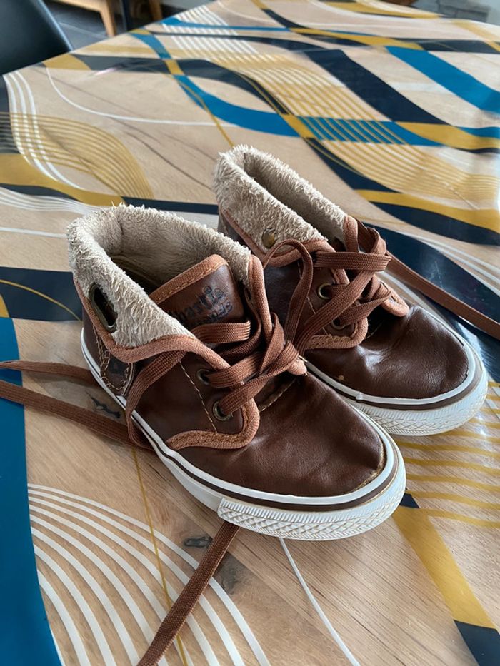 Baskettes montante taille 26 - photo numéro 2