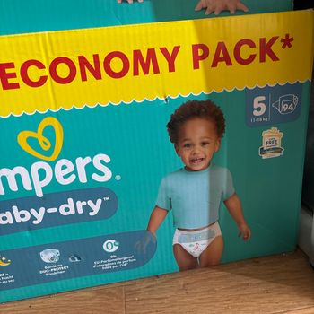 Couches pampers 5