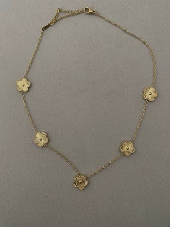Collier fleur doré 