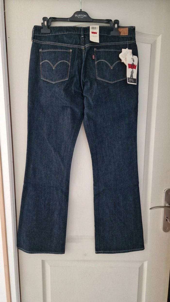 Jean Levi's slight curve boot cut W 32 L 34 neuf avec étiquette - photo numéro 2