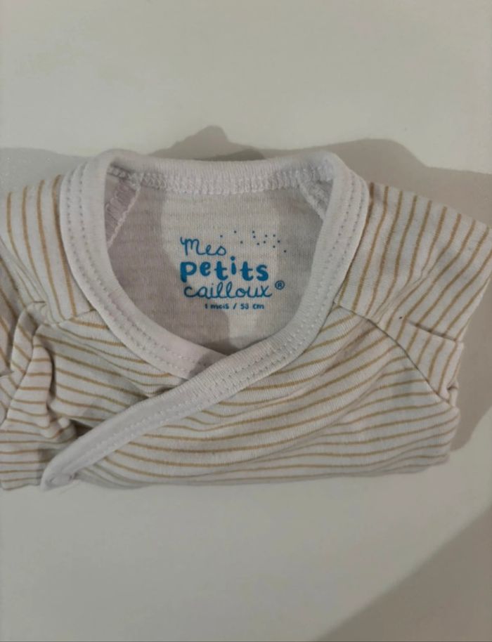 Pyjamas et bodies 1-3 mois - photo numéro 7