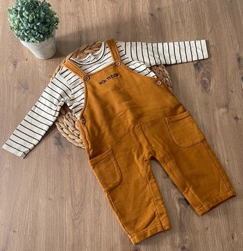 Salopette + t-shirt manches longues
