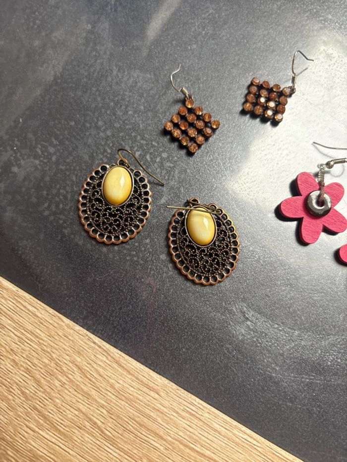 Lot boucles d’oreilles pendantes - photo numéro 2