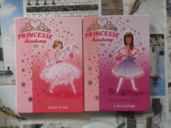 2 Princesse Academy (Charlotte et Daisy) Bibliothèque Rose
