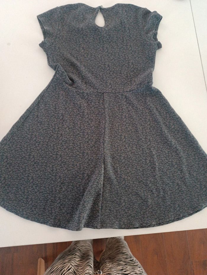 Robe grise manches courtes 10 ans - photo numéro 3
