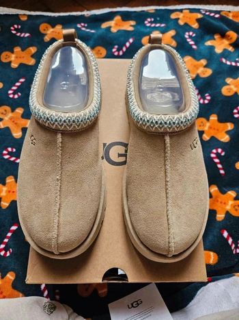 Ugg tazz couleur sable Taille 37