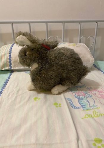 Grande peluche lapin gris et blanc