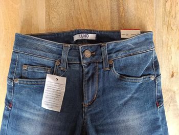 Jean magnetic regular waist LIU JO taille 36 neuf