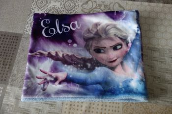 Cache cou Reine des Neiges