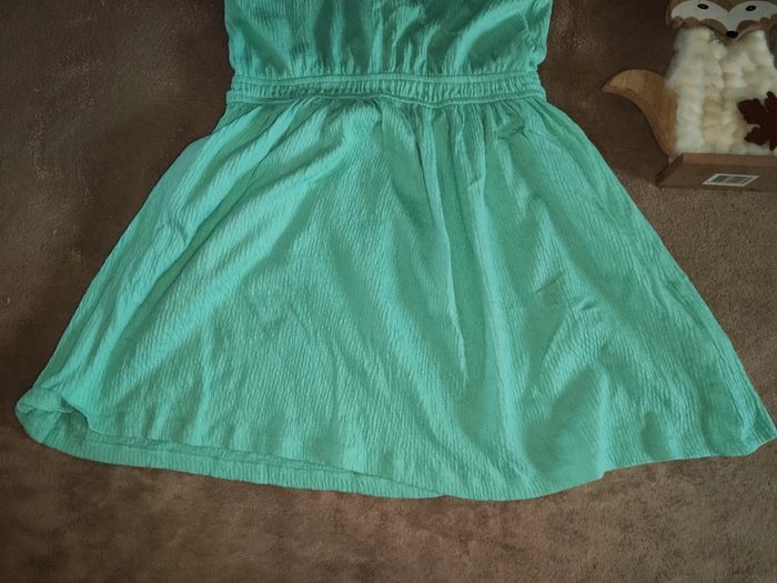 Très belle robe vert d'eau 8 ans - photo numéro 3