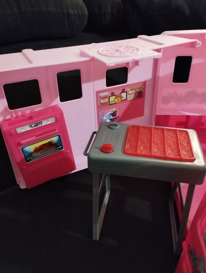 Camping car Barbie - photo numéro 5