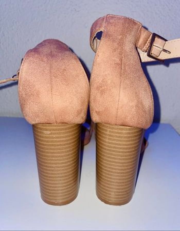Chaussures à talon - photo numéro 4