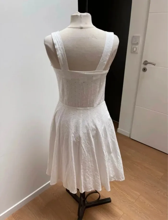 Superbe Robe vintage en coton dentelle anglaise 🌸 - photo numéro 6