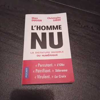 Livre NU