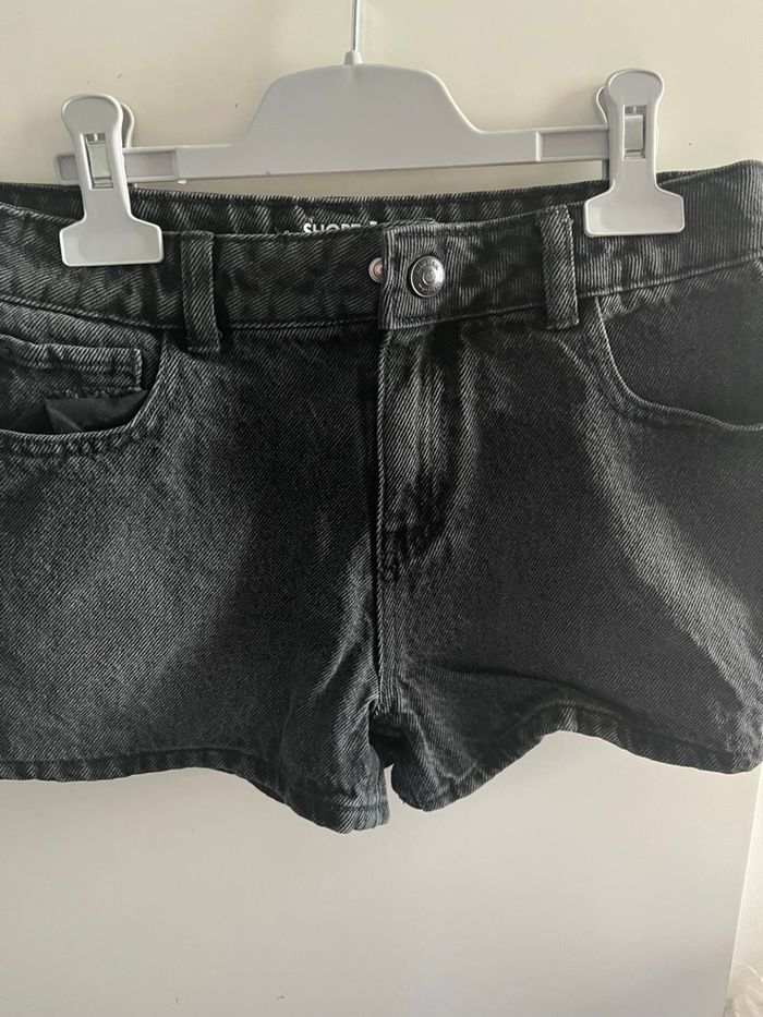Short court jeans taille 12 ans