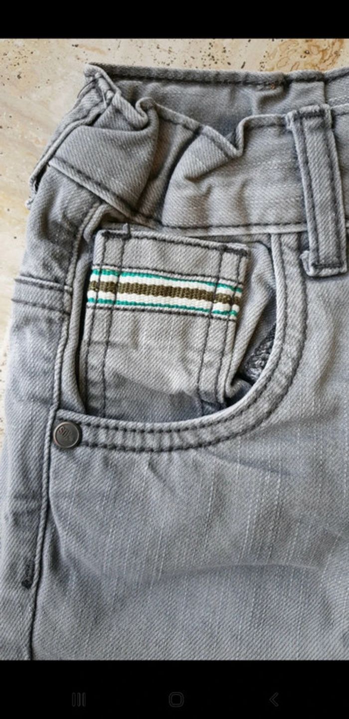 Short garçon gris 8 ans - photo numéro 3