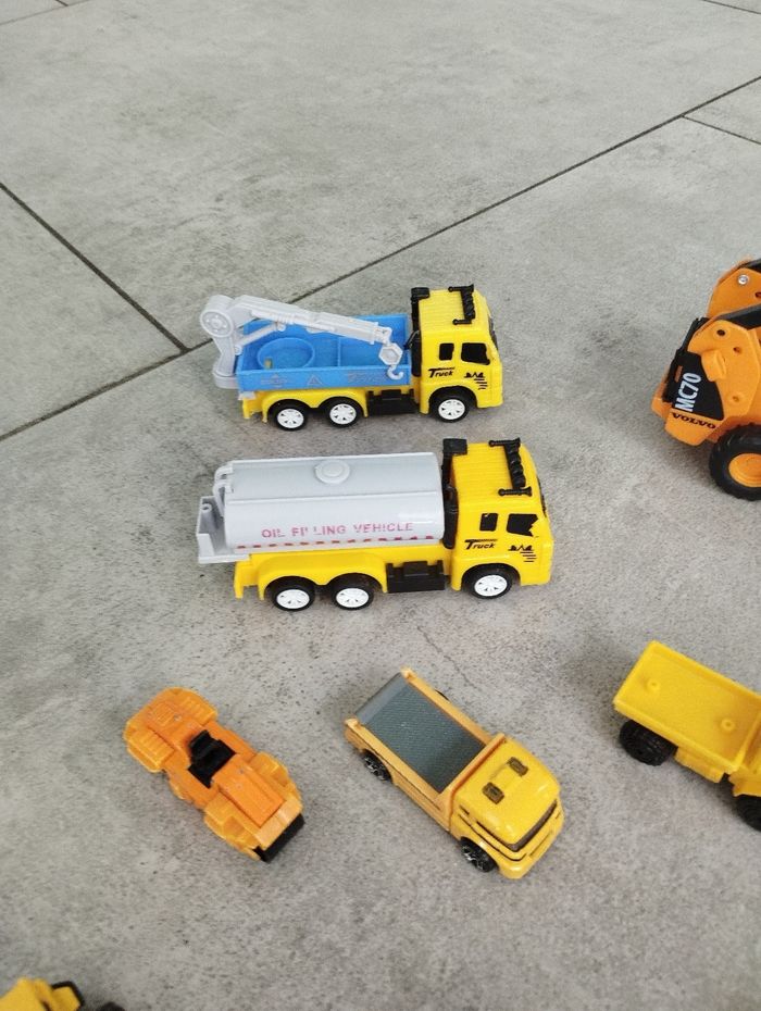 Lot véhicules de chantier - photo numéro 2