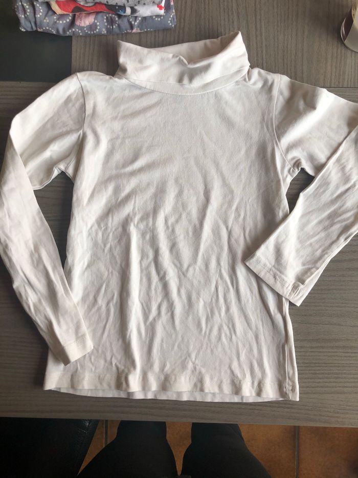 TEE shirt Col roulé 6 ans