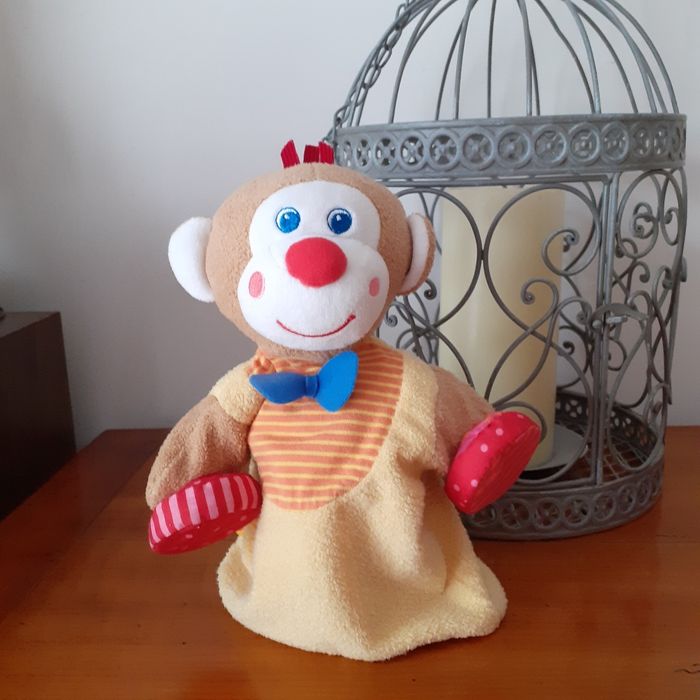 Haba: Doudou-marionnette "Petit Singe aux tambourins " - photo numéro 10