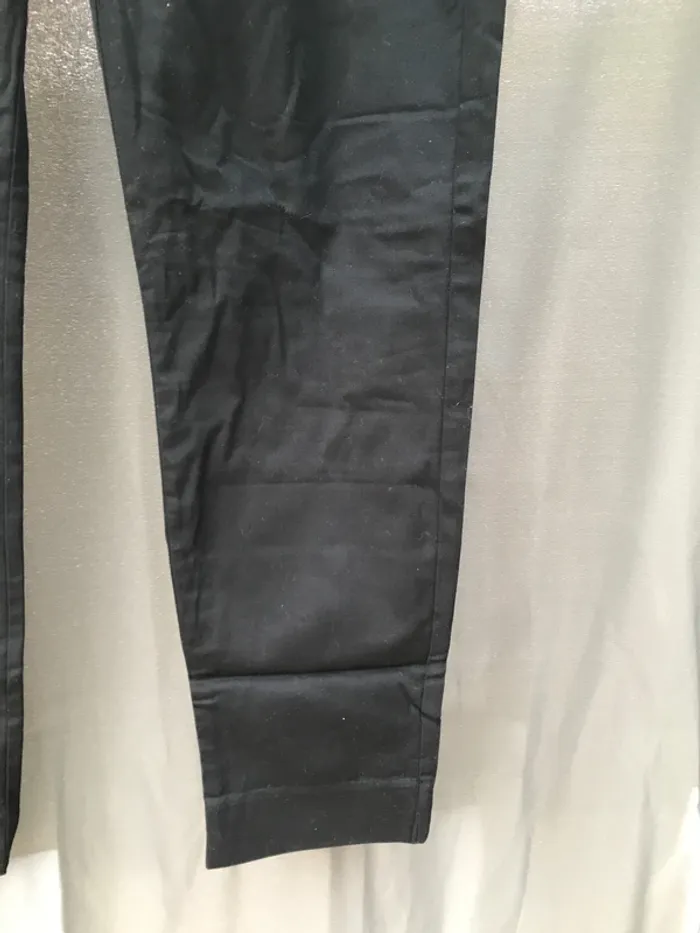 Pantalon noir - photo numéro 3