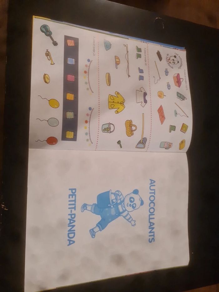 200 autocollants petit-panda. - photo numéro 3