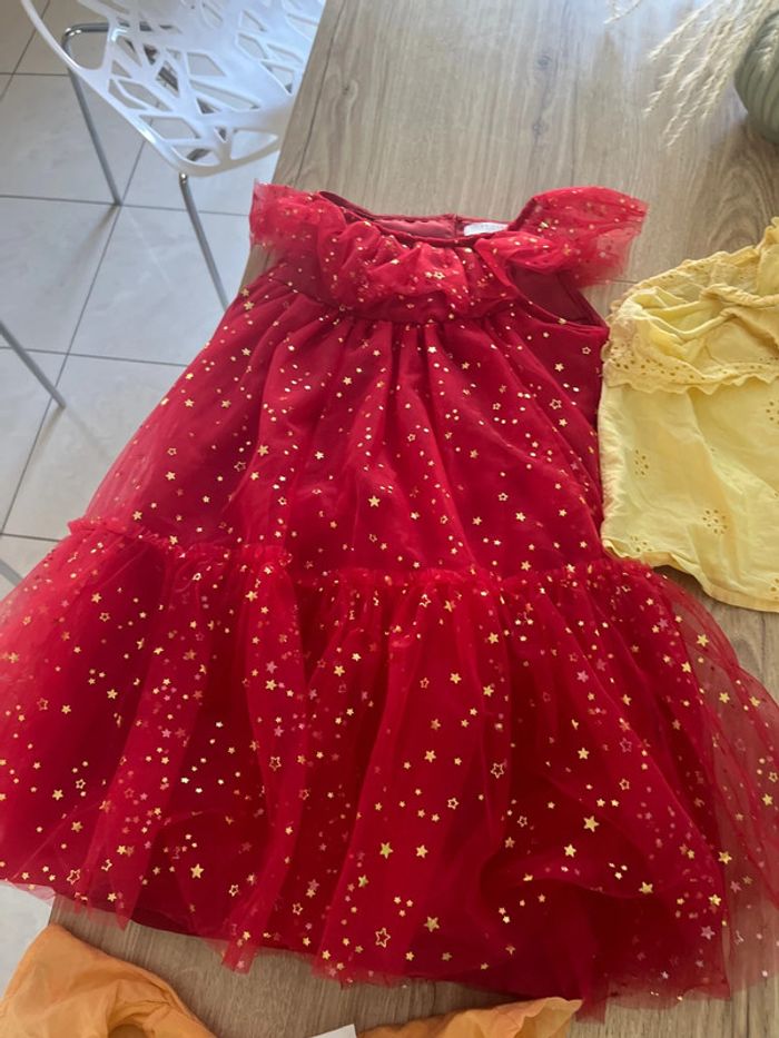 Lot 5 vêtements fille 6-7 ans en très bon état - photo numéro 6